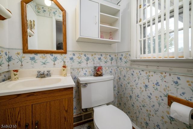 385 Jensen Ave, Rahway City, NJ 07065