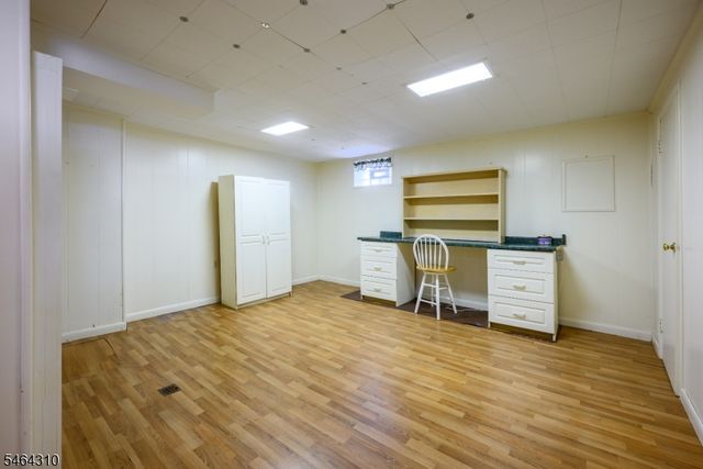 385 Jensen Ave, Rahway City, NJ 07065