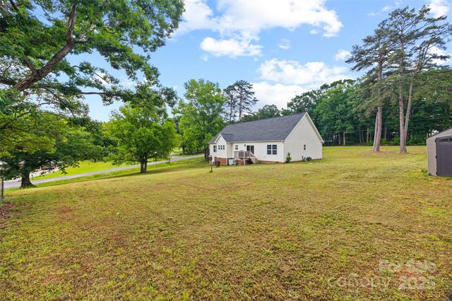 1009 Rainbow Circle, Catawba, SC 29704