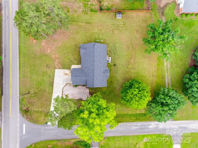 1009 Rainbow Circle, Catawba, SC 29704