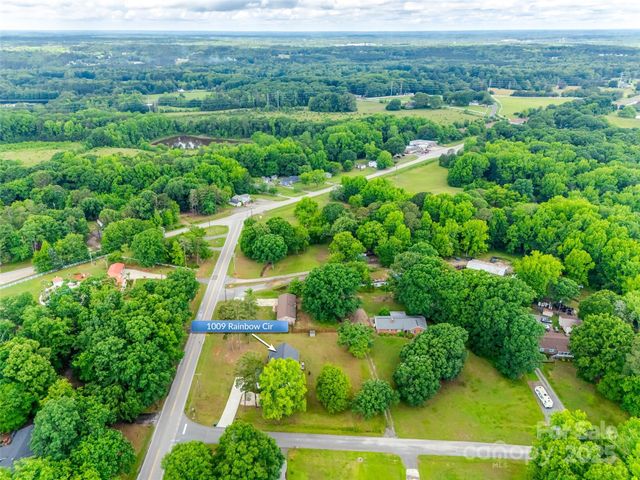 1009 Rainbow Circle, Catawba, SC 29704