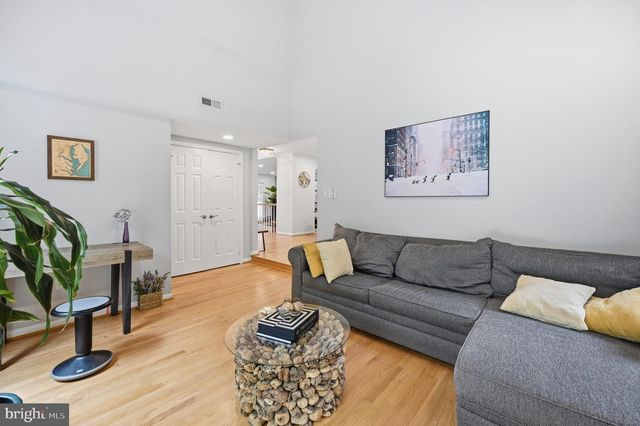 12101 GATEWATER DR, Potomac, MD 20854