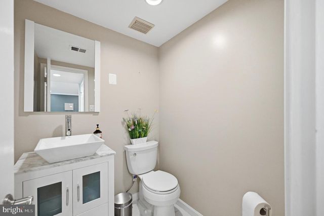 12101 GATEWATER DR, Potomac, MD 20854