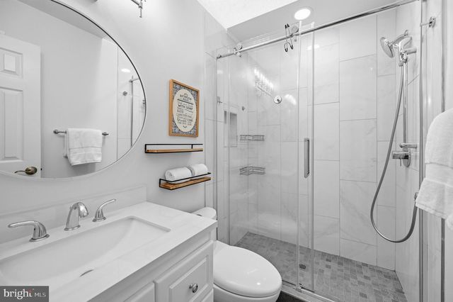 12101 GATEWATER DR, Potomac, MD 20854