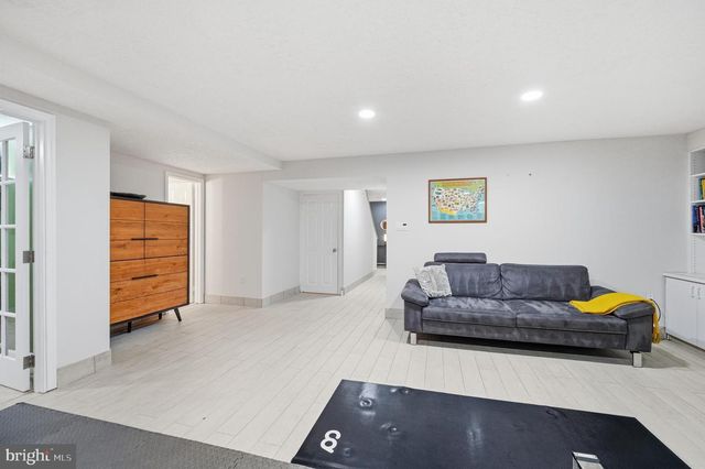 12101 GATEWATER DR, Potomac, MD 20854