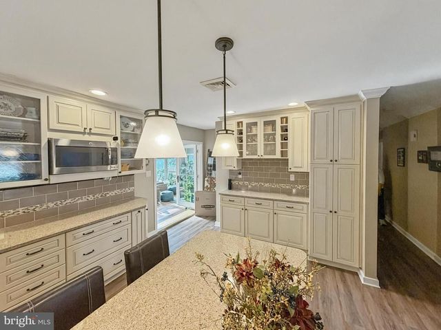 207 N 34TH ST, Camp Hill, PA 17011