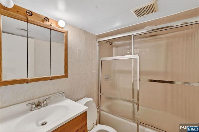 736 Vivian Terrace, Union, NJ 07083