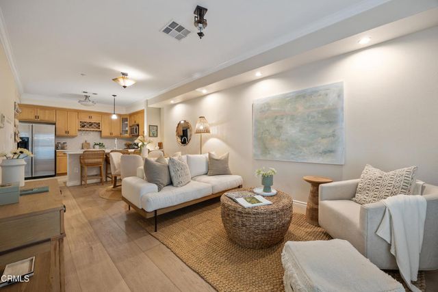 690 S Marengo Avenue 5, Pasadena, CA 91106