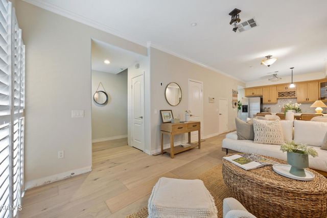 690 S Marengo Avenue 5, Pasadena, CA 91106