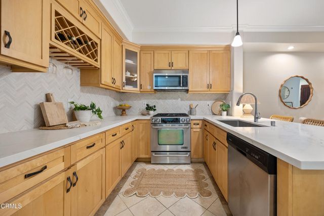 690 S Marengo Avenue 5, Pasadena, CA 91106