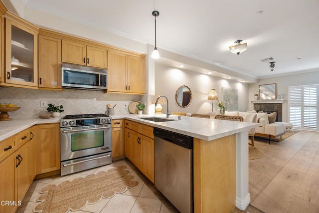 690 S Marengo Avenue 5, Pasadena, CA 91106