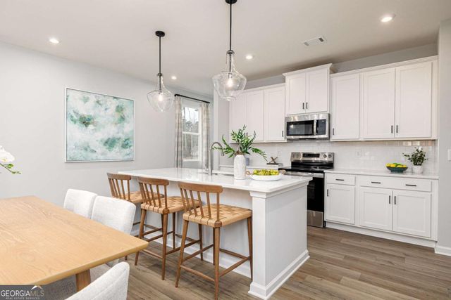 868 Leraes Way, Loganville, GA 30052