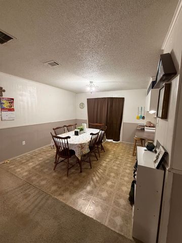 213 COUNTY ROAD 3131, De Berry, TX 75639