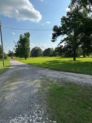 213 COUNTY ROAD 3131, De Berry, TX 75639