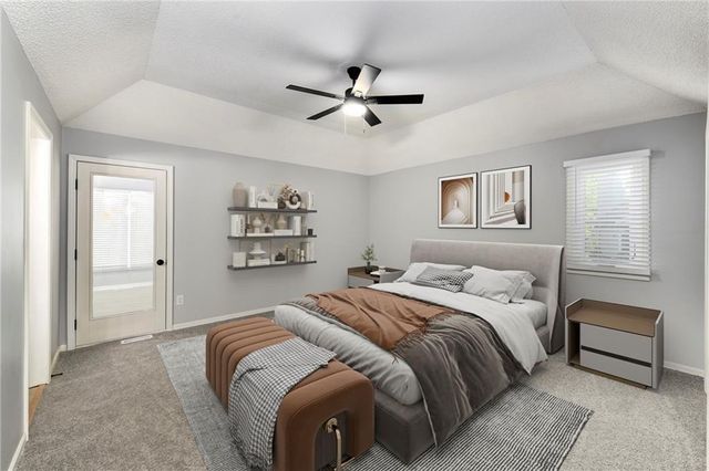 1912 NW Manor Drive, Blue Springs, MO 64014