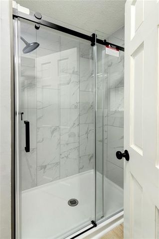 1912 NW Manor Drive, Blue Springs, MO 64014