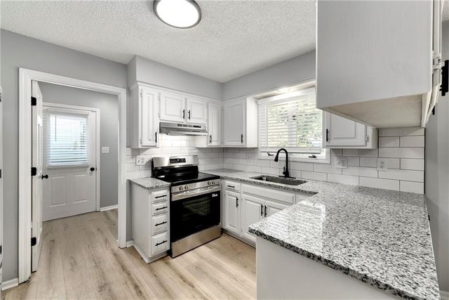 1912 NW Manor Drive, Blue Springs, MO 64014