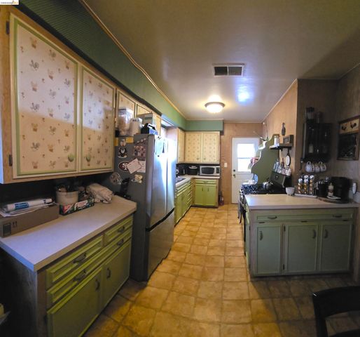 1203 D St, Antioch, CA 94509