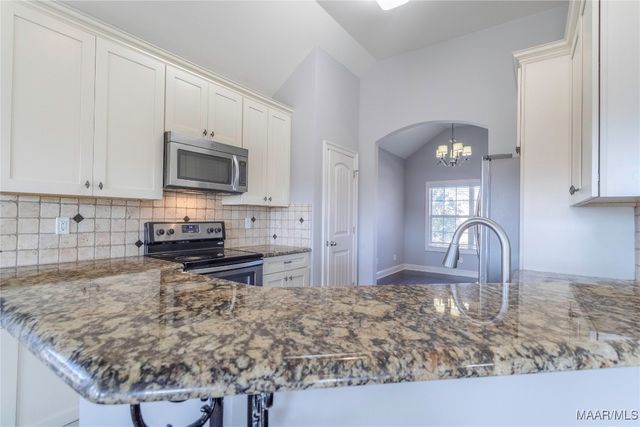 8740 PEMBERTON Park, Montgomery, AL 36117