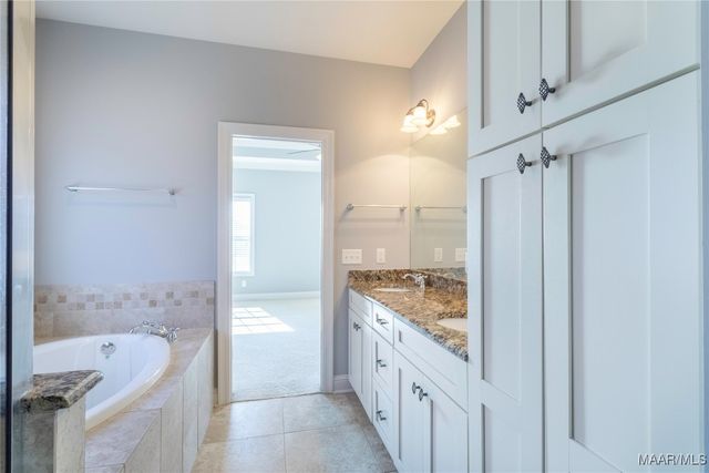 8740 PEMBERTON Park, Montgomery, AL 36117