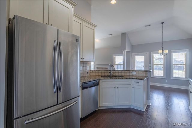 8740 PEMBERTON Park, Montgomery, AL 36117