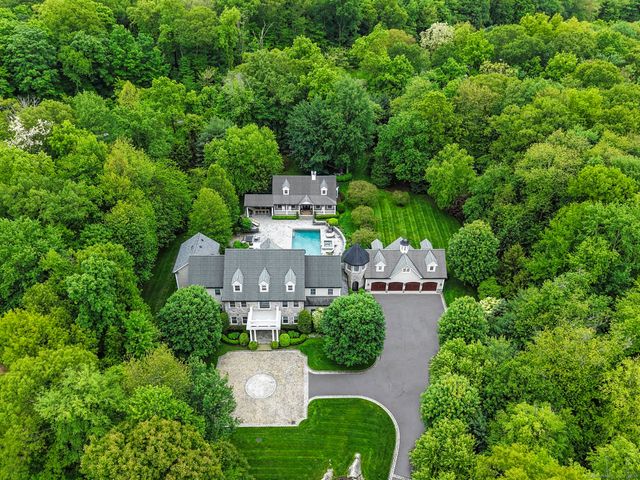 34 Carrington Drive, Greenwich, CT 06831