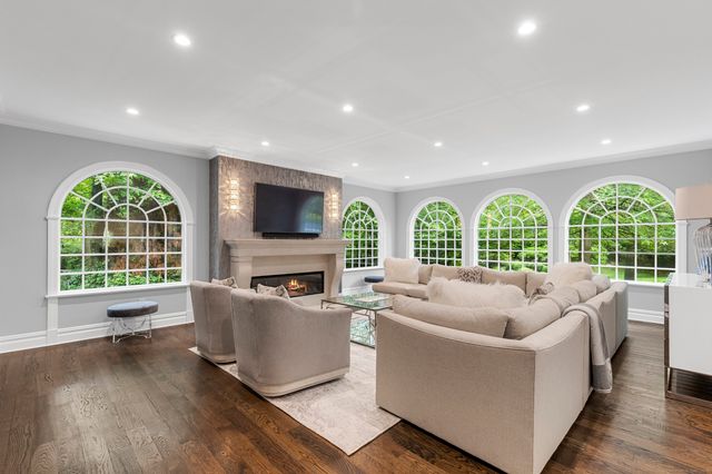 34 Carrington Drive, Greenwich, CT 06831