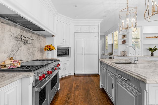 34 Carrington Drive, Greenwich, CT 06831