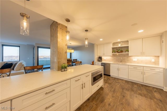 1 Bratenahl Place 901, Bratenahl, OH 44108