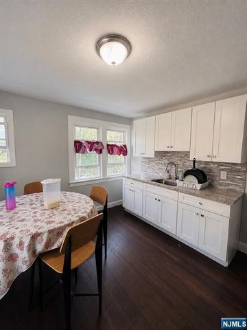 215 Totowa Avenue, Paterson, NJ 07522
