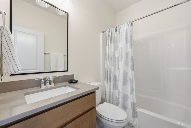 3096 Duckhorn Cove, Marion, IA 52302