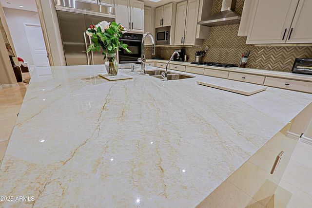 36203 N PEACEFUL Lane, Scottsdale, AZ 85262