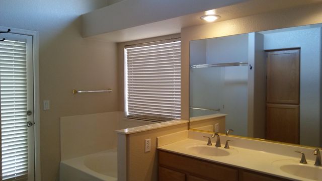 3327 E Brookwood Court, Phoenix, AZ 85048