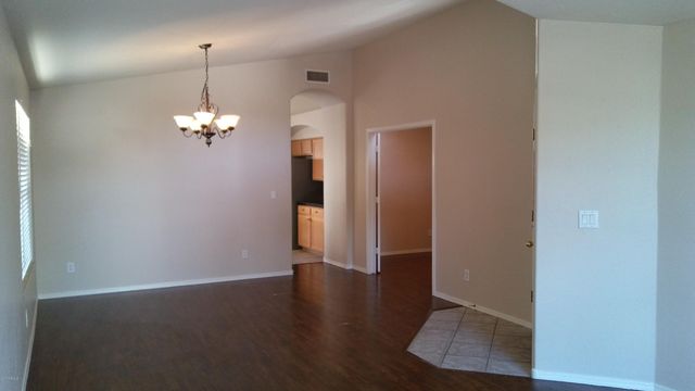 3327 E Brookwood Court, Phoenix, AZ 85048