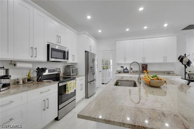 330 17TH ST SW, Naples, FL 34117
