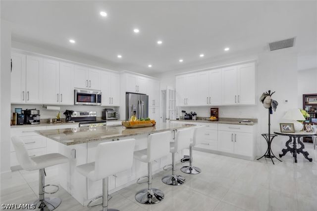 330 17TH ST SW, Naples, FL 34117