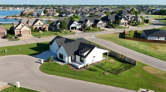 4622 W Emerald Bay Cir, Wichita, KS 67205