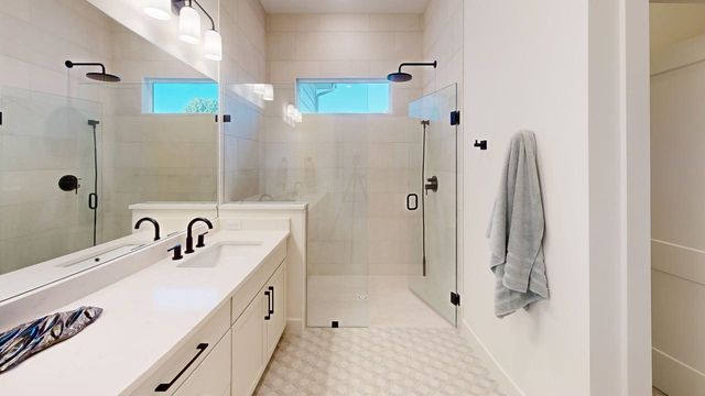 4622 W Emerald Bay Cir, Wichita, KS 67205