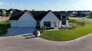 4622 W Emerald Bay Cir, Wichita, KS 67205