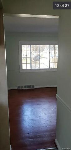 31743 Avondale Street, Westland, MI 48186