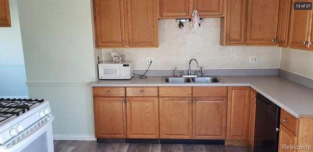 31743 Avondale Street, Westland, MI 48186