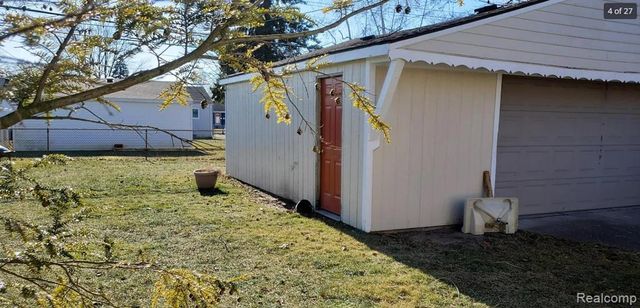 31743 Avondale Street, Westland, MI 48186