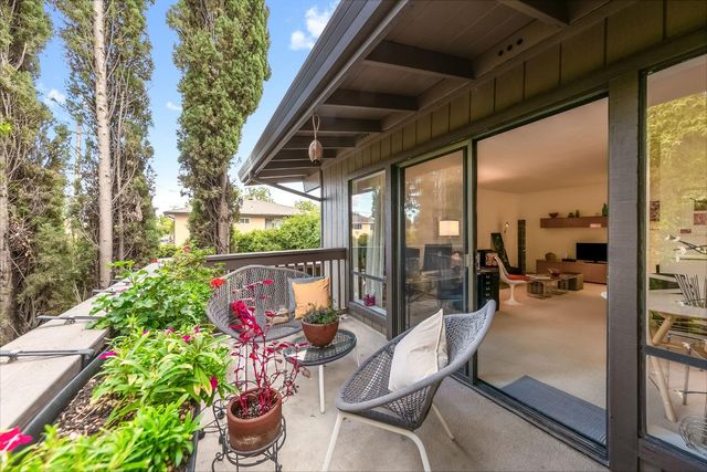 2424 Larkspur Ln #216, Sacramento, CA 95825