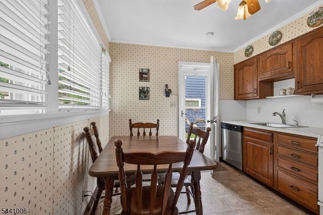 233 Terrill Rd, Fanwood Boro, NJ 07023
