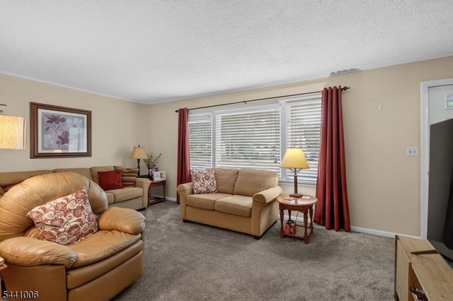 233 Terrill Rd, Fanwood Boro, NJ 07023