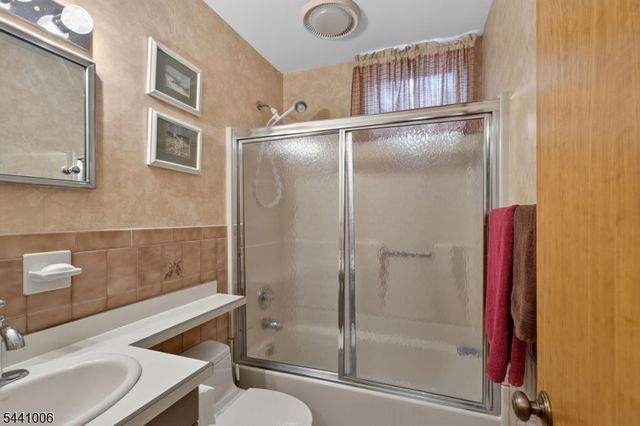 233 Terrill Rd, Fanwood Boro, NJ 07023