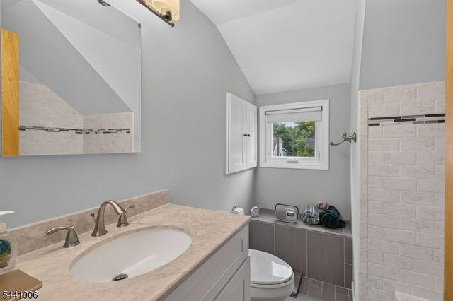 233 Terrill Rd, Fanwood Boro, NJ 07023