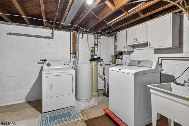 233 Terrill Rd, Fanwood Boro, NJ 07023