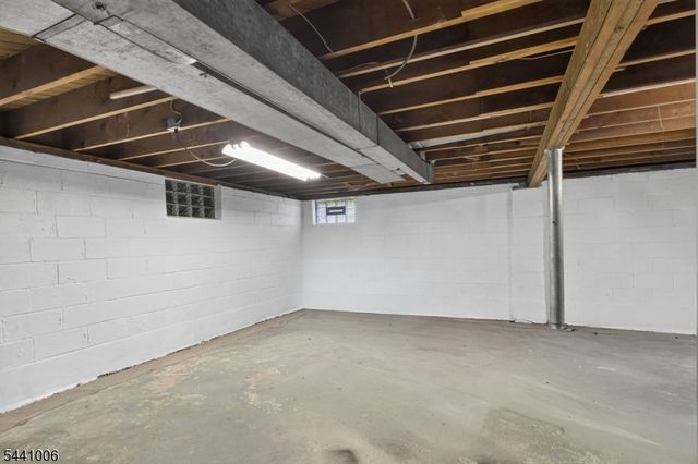 233 Terrill Rd, Fanwood Boro, NJ 07023