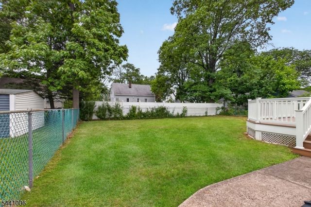 233 Terrill Rd, Fanwood Boro, NJ 07023